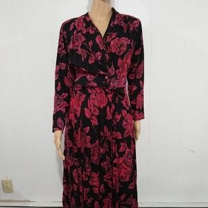 Beautiful floral dress by Together! Size 16